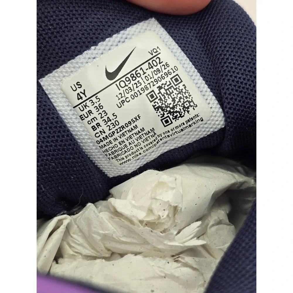 Nike Cosmic Runner Swoosh Kids 4Y Blue Purple IQ9861-402 - Good